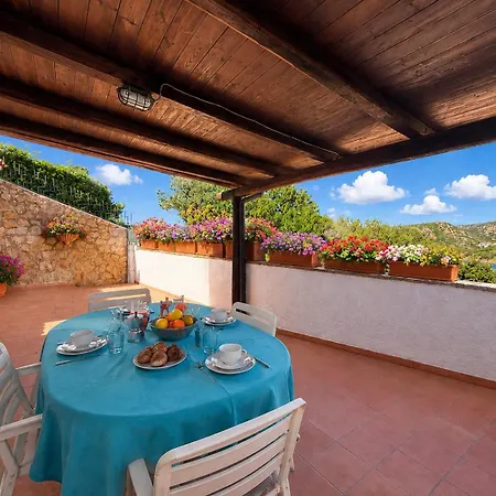 Rena Bianca Townhouse 100 M From The